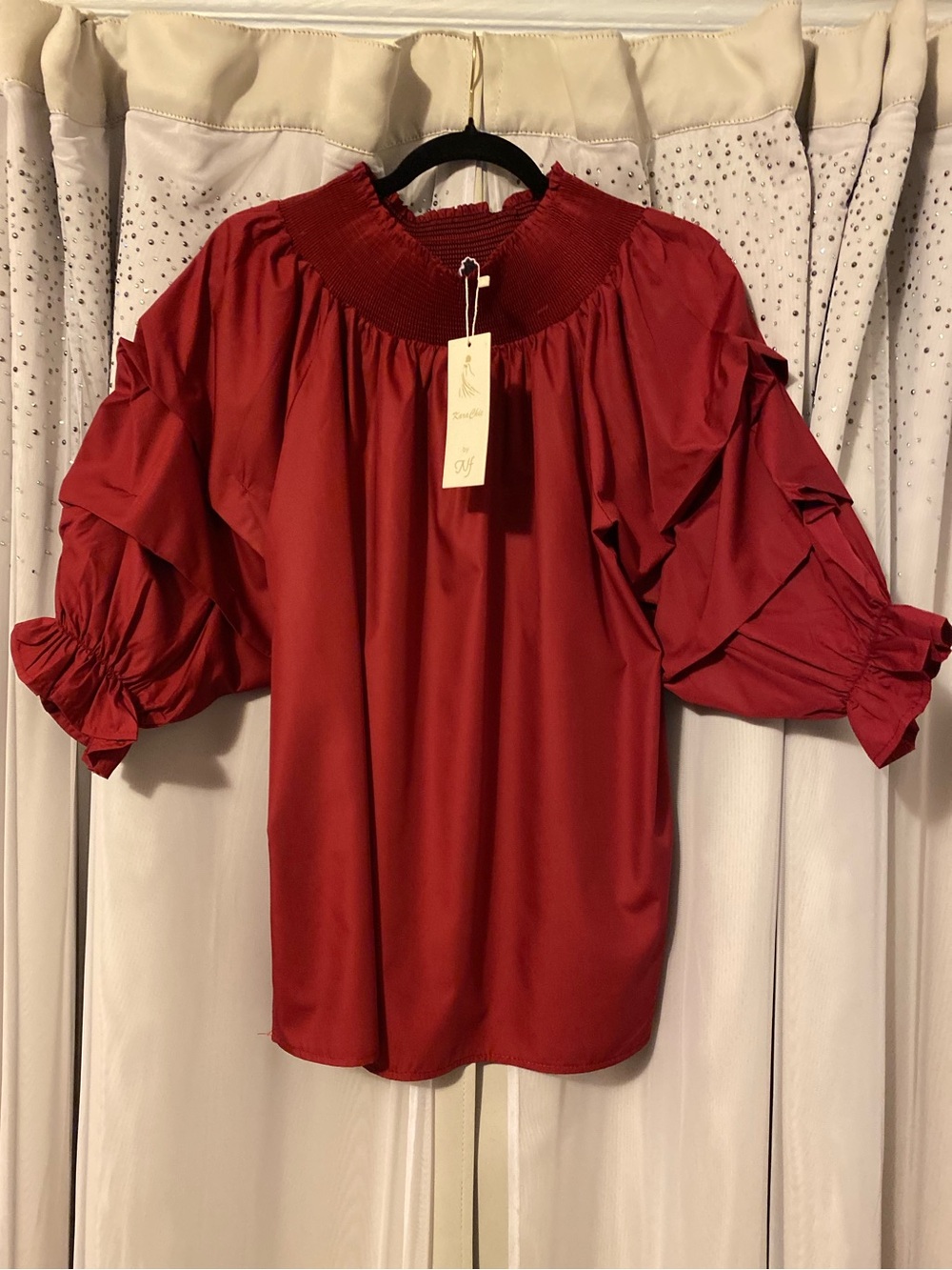 KARA CHIC BY NF NWT PLUS SIZE FITS MOST TIERED SLEEVES ON/OFF SHOULDER  TOP